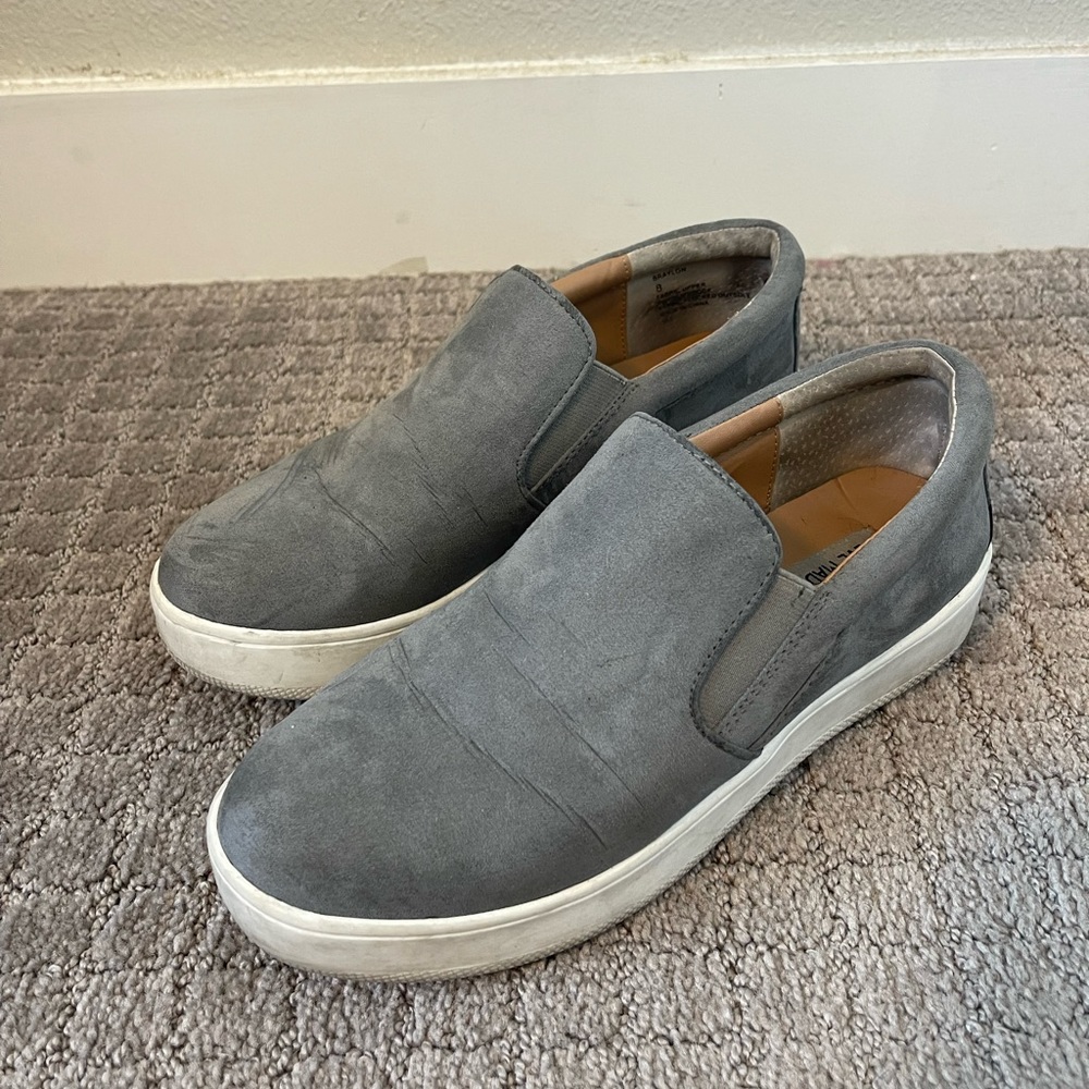Steve Madden Grey Suede Slide On’s Size 8